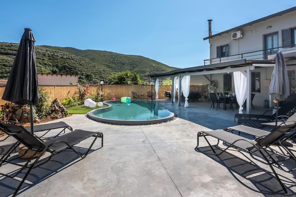 Villa Casa Del Miele, private pool, BBQ, mountain view. Alikianos Esterno foto